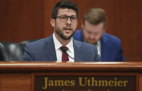 Federal judge says local police must follow order to halt enforcement of Florida immigration law